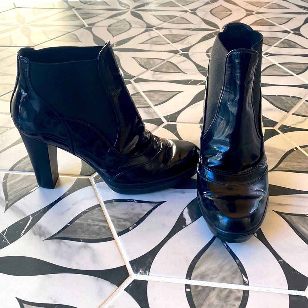 Tod’s Patent Leather Ankle Rain Boots Size 36 1/2 EU Size 6 US